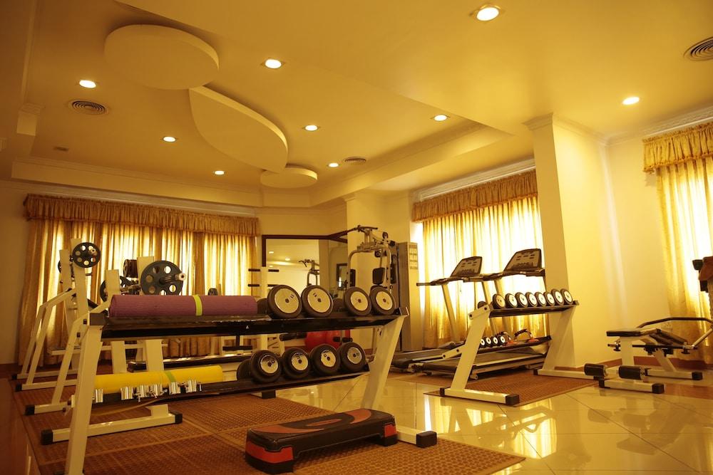 Joys Palace Hotel Thrissur Buitenkant foto