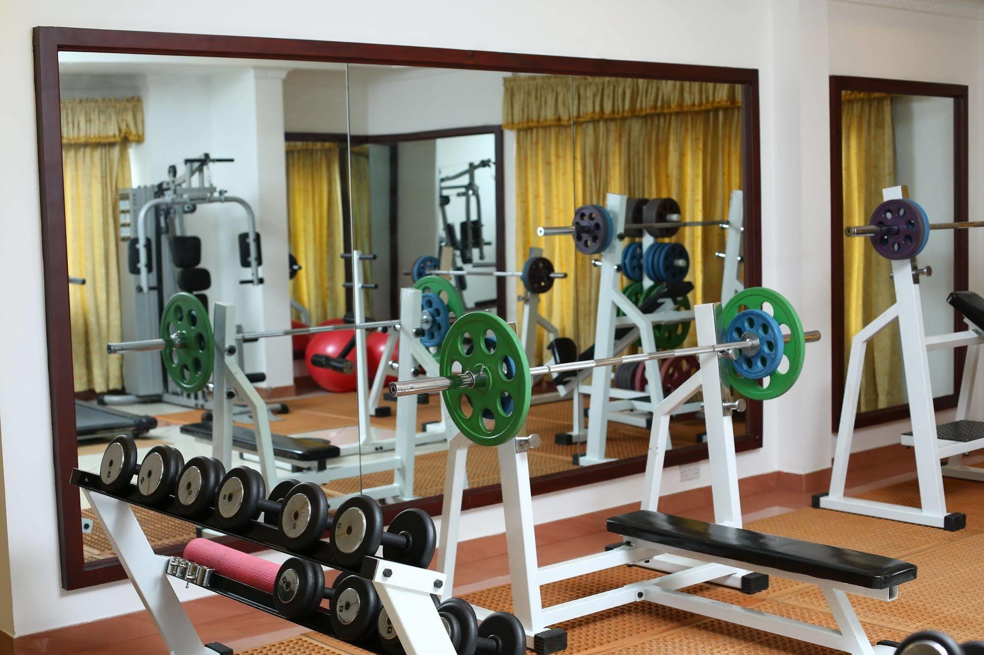 Joys Palace Hotel Thrissur Buitenkant foto
