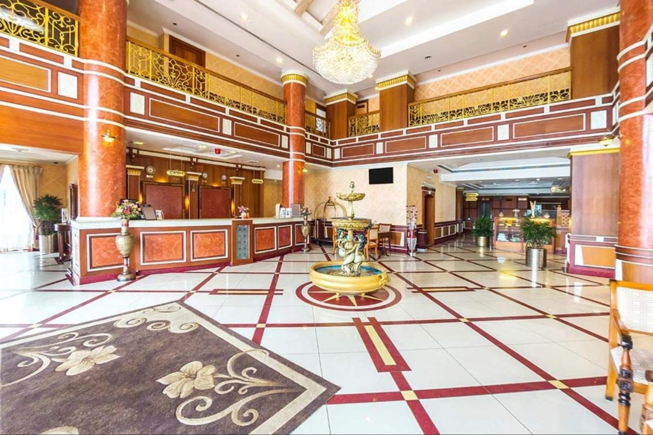 Joys Palace Hotel Thrissur Buitenkant foto
